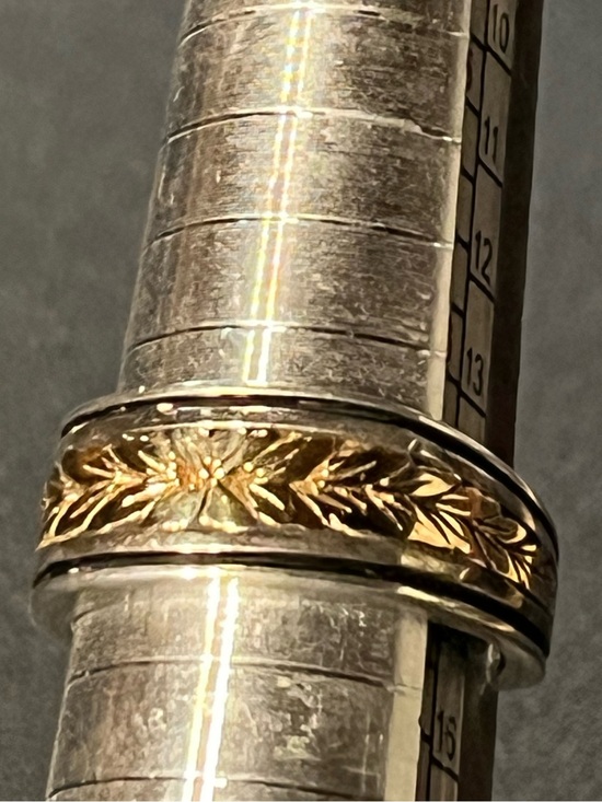 Jewelry - Two-Tone Carved Floral Band Ring - Sterling Silver and 14k gold Size 6 3/4.